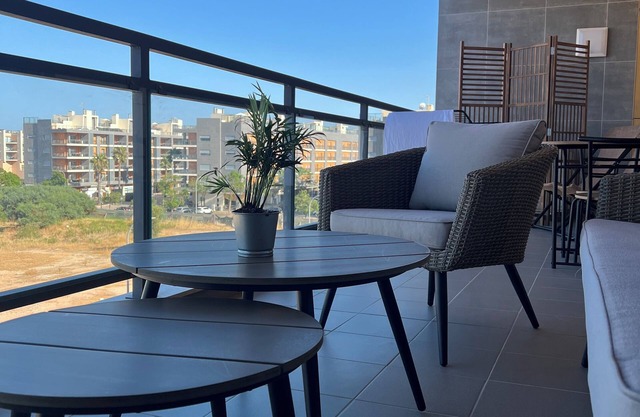 Charming Olhão Flat by Marina & Markets. Fast Wi-Fi, Ideal for Remote Workers!