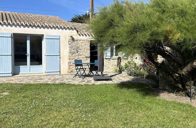 Charming Renovated House with Garden, Parking, and Close to Shops and Sea