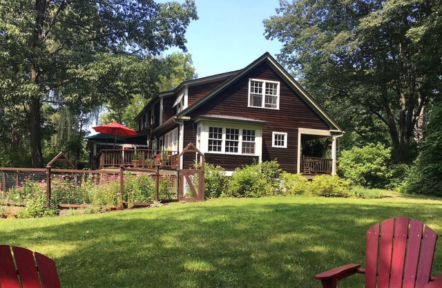 Charming Rhinebeck home on 4 wooded acres
