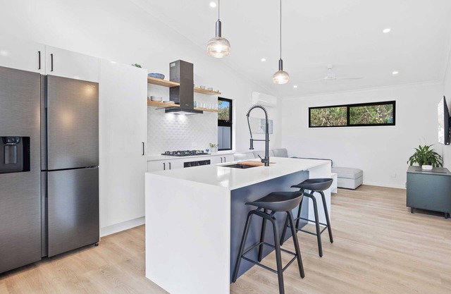 Charming Self-Contained Studio Retreat in Tallai: Your Perfect Getaway