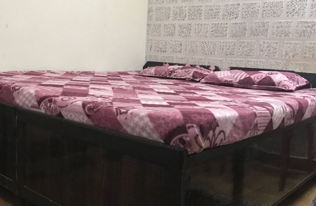Charming separate entire Studio Apartment in South delhi next to Greater Kailash