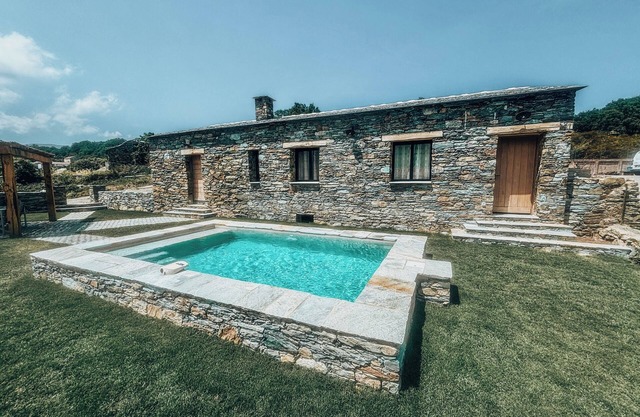 Charming sheepfold "U Sognu" with heated swimming pool near Saint-Florent