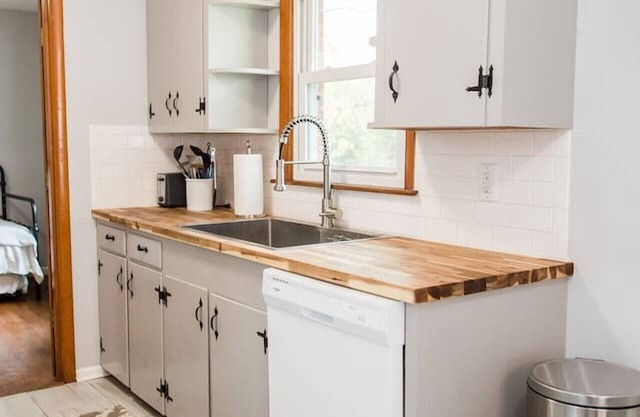 Charming Single Level Home Convenient 3 Bedroom