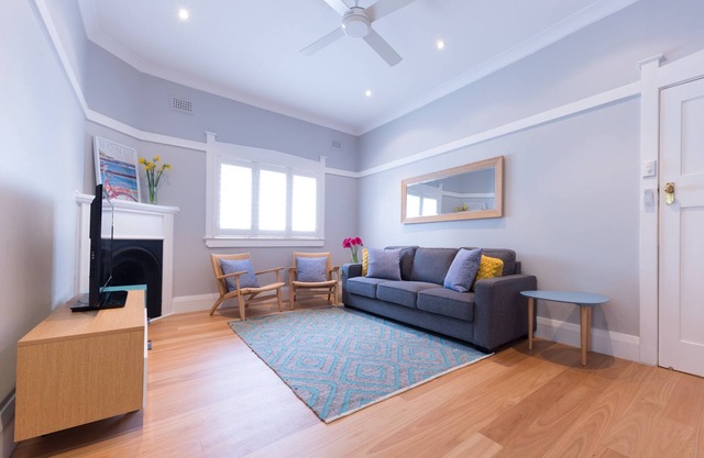 Charming, spacious boutique apartment 200 metres from Bondi Beach