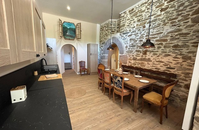 Charming, spacious apartment with terrace at Brézal mill