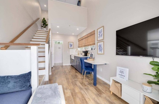 Charming Tiny Home w/Pool in Downtown Dunedin