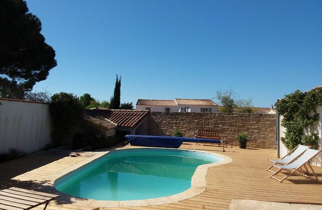 Charming villa with heated pool
