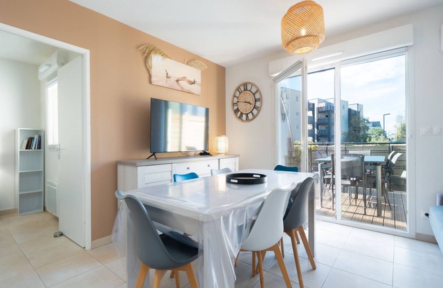 Charming villa for 8 people with garden