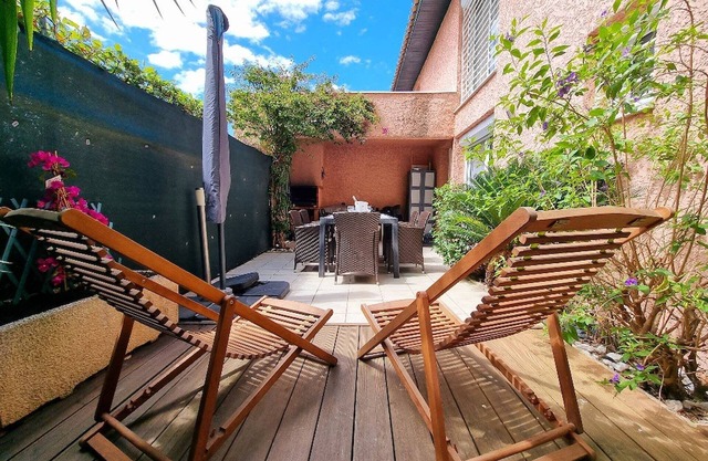 Charming villa in residence with swimming pool in St Cyprien!