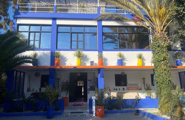 Charming villa with pool, 10 minutes from the beach