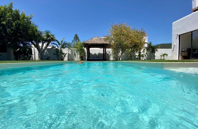 Charming villa with swimming pool 5 minutes from Ibiza