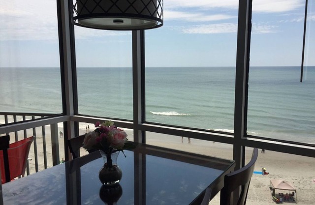 "Chasing Waves"-Oceanfront Luxury King Condo w/separate Living Room & the views