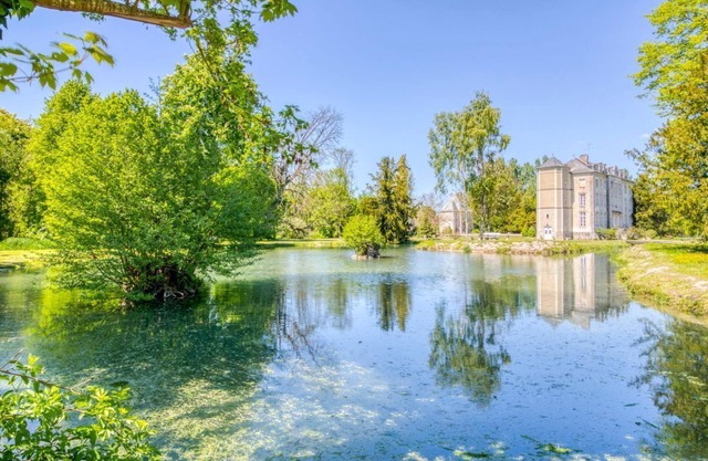 Chateau Des Temps - Ten Bedroom Castle, Sleeps 15
