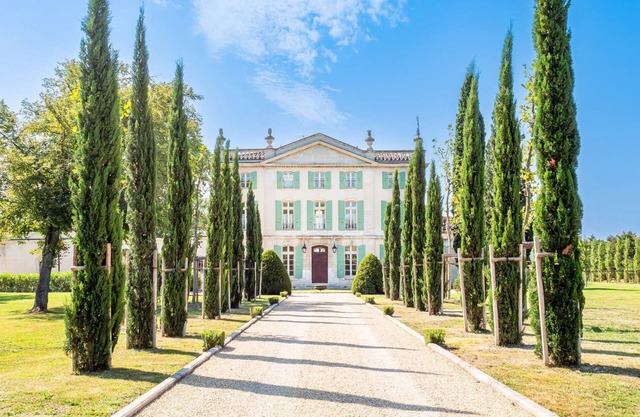Chateau Poesie - Sixteen Bedroom Castle, Sleeps 29