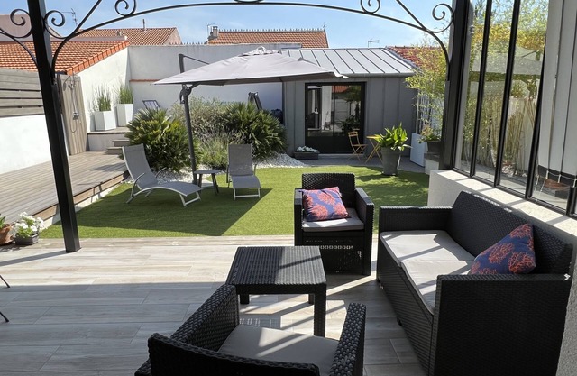 Chatelaillon-plage traditional house, 150 metres away from beach and market