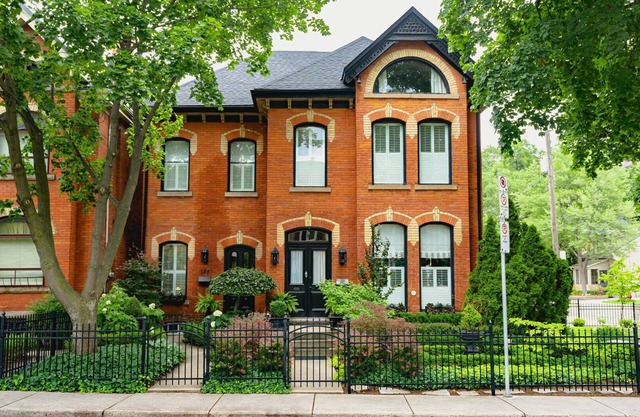 Cheerful and cozy 2-bedroom Victorian in trendy neighborhood.