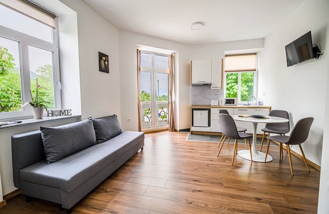 Chefs One Bedroom Apartment 1