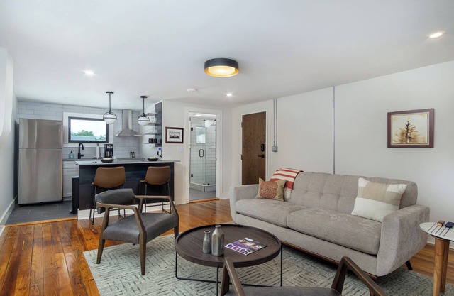 Cherry Street Loft (A) | In the Heart of Downtown Black Mtn!