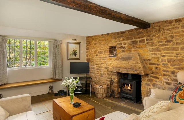 Cherry Tree Cottage - 3 Bed Countryside Retreat!