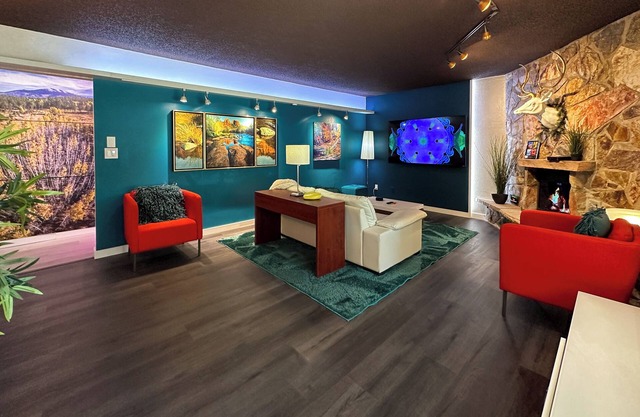 CherryHill Downtown HAUS: Super Clean - A/C - Techie