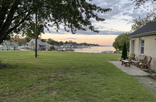 Chesapeake Cottages- 2 Quaint Waterfront Retreats