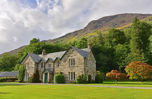 Chesthill House - traditional Scottish properties in stunning Glen Lyon