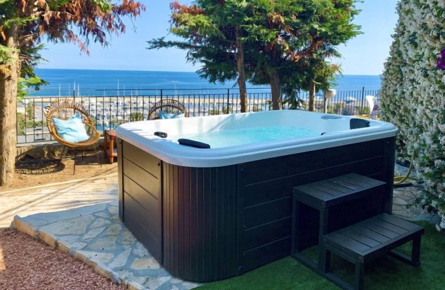 Chiara by Interhome