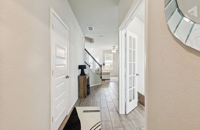 Chic 1-bedroom in charming Providence Village with private bathroom
