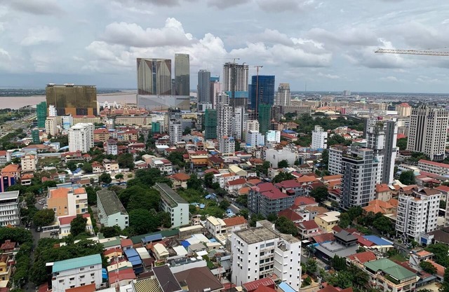 Chic 1-bedroom apartment in welcoming Phnom Penh with AC, WiFi