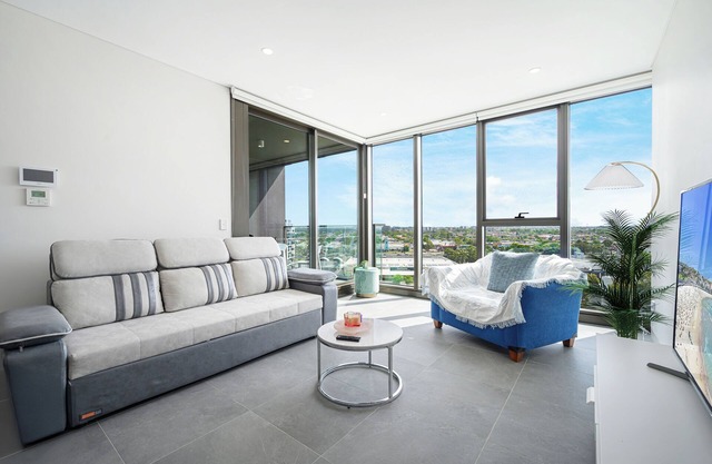 Chic 1-bedroom apartment with WiFi, fitness room in amazing Lidcombe