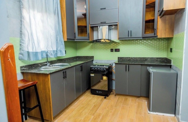 Chic 1-bedroom in Kampala 005