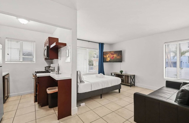 Chic 1 Bedroom Near Miami Beach