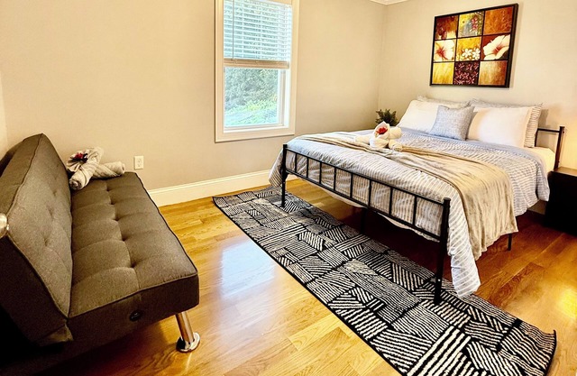 Chic 3BR1.5BA City Stay - Near T + Parking
