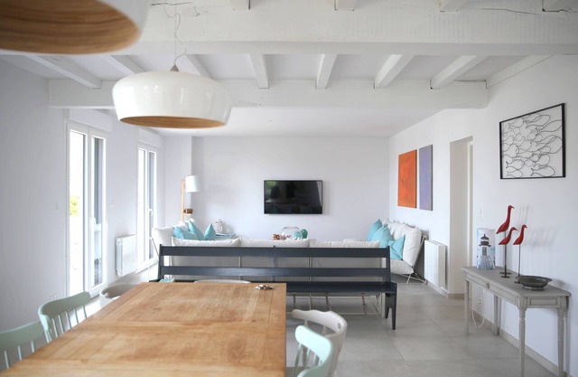 Chic and casual property facing the sea in the heart of Roscoff