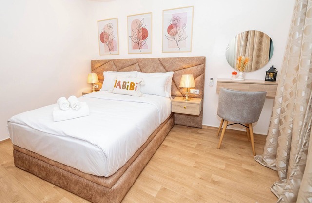 Chic apartment 2 minutes from the beach