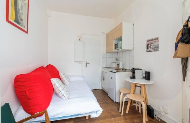 Chic & Bright Studio for 2, Gare du Nord