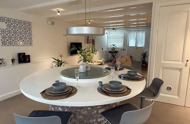 Chic Canal-Side Amstelveld Apartment in Central Amsterdam – Walk to Everything