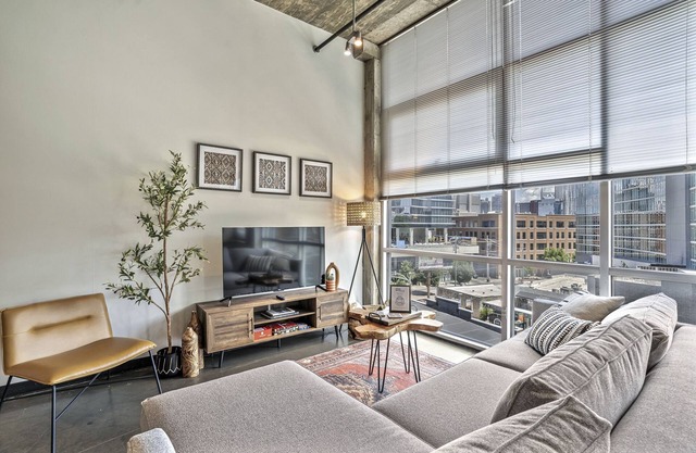 Chic Condo in The Gulch!