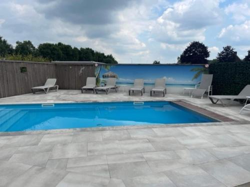 Chic Family Villa w Pool, cleaning included