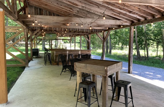 Chic farm cottage nestled in 52 private acres