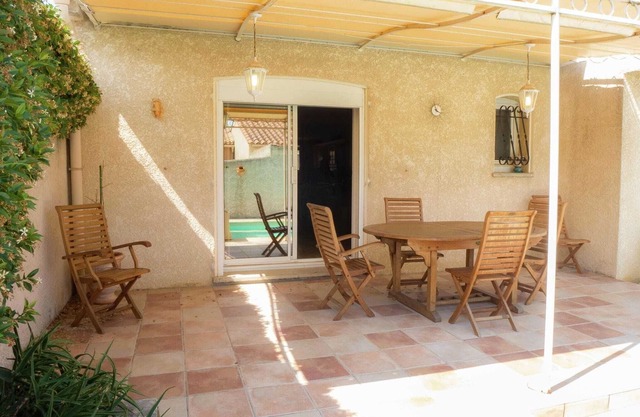 Chic Narbonne Pool Retreat
