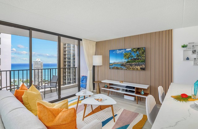 Chic & Upscale Waikiki Beach Ocean View w/Parking