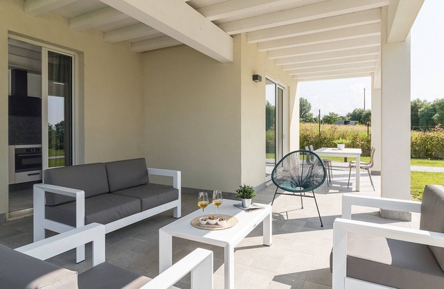 Cittadella 7 near to the lake with shared pool