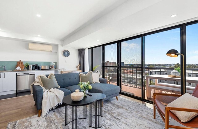 City Chic: Elegant 2BR apartment