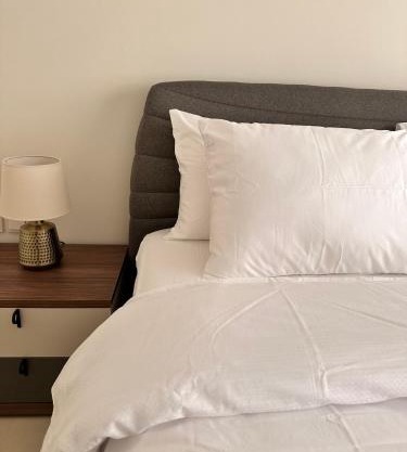 City Gem - 1 Bedroom, 3 Beds