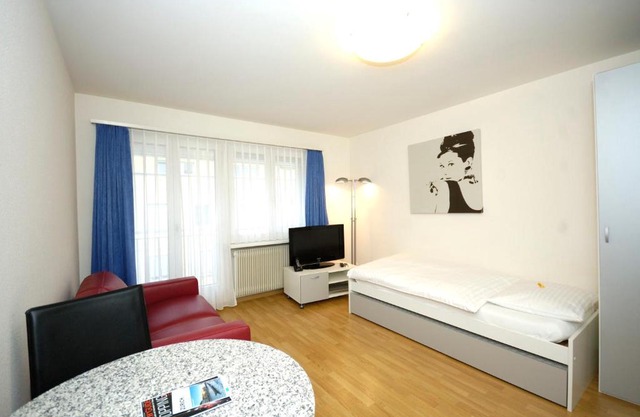 City-studio on top floor - Crown 48