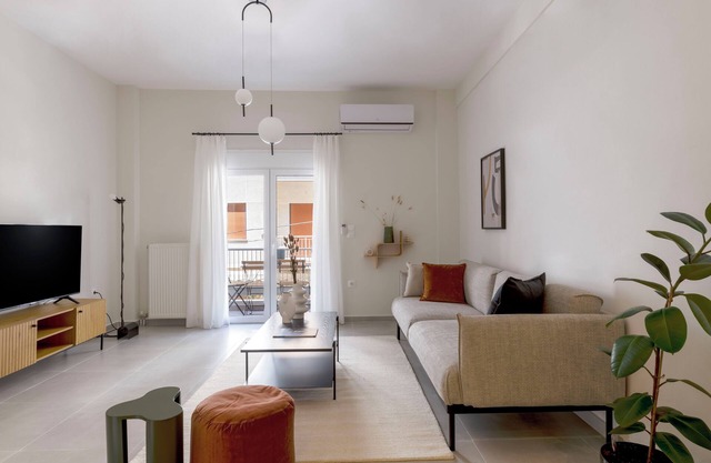 Cityscape Comfort 2BR Apartment in Ampelokipoi