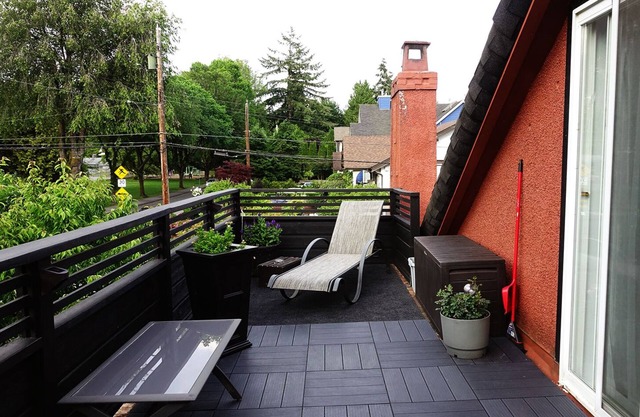 Classic Kitisilano two-room studio suite