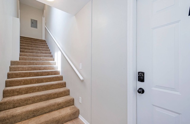 Classic LA Miracle Mile Townhouse