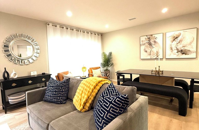 Classy 4-bedroom house with AC in Redondo Beach